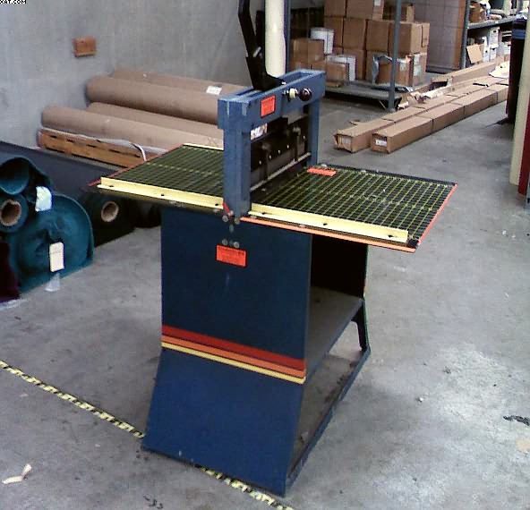 CHANDLER Model 20F manual swatch cutter,